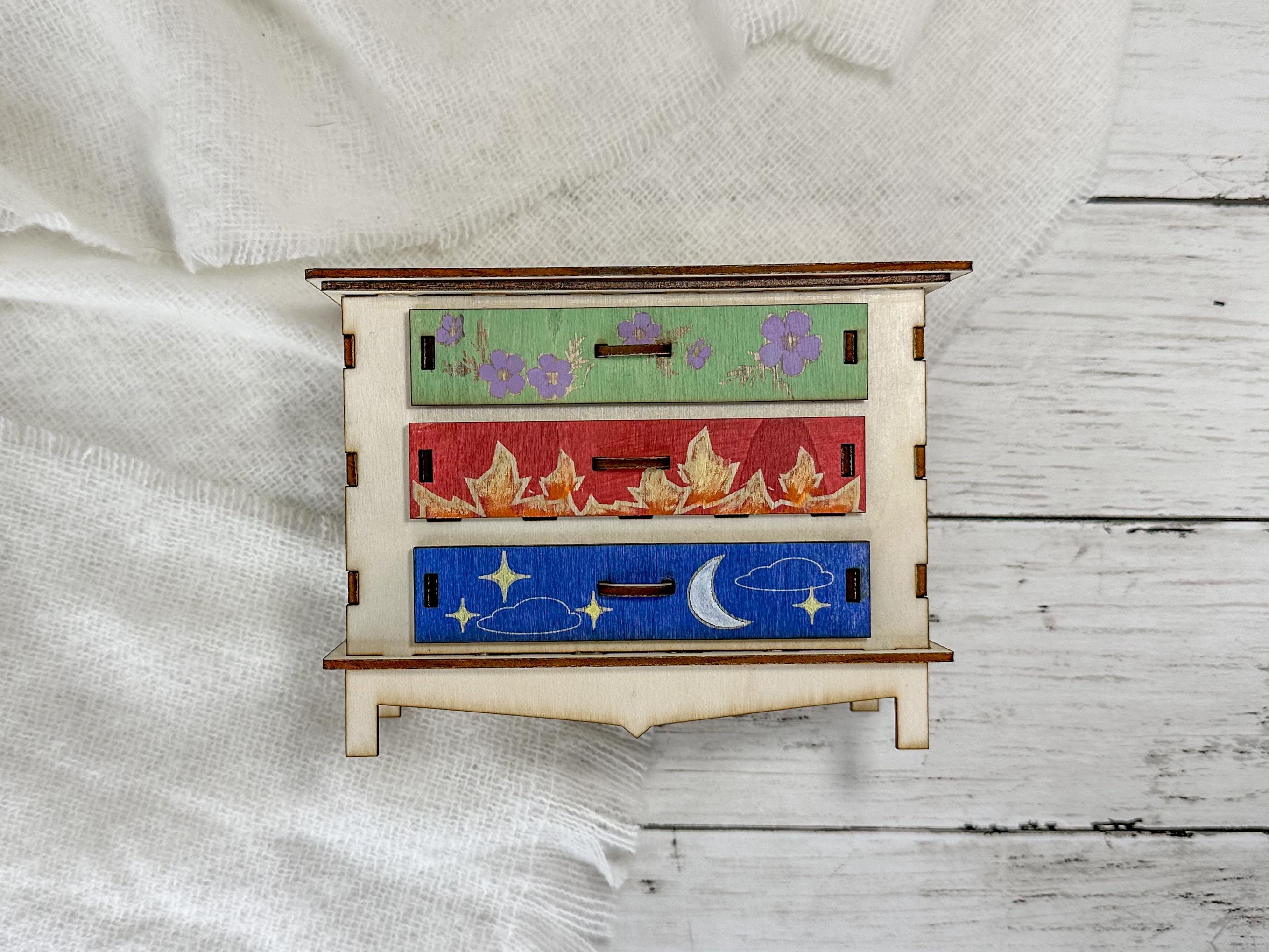 Feyre's Dresser Painted Replica Miniature inspired by ACOTAR | Gift for Book Lovers