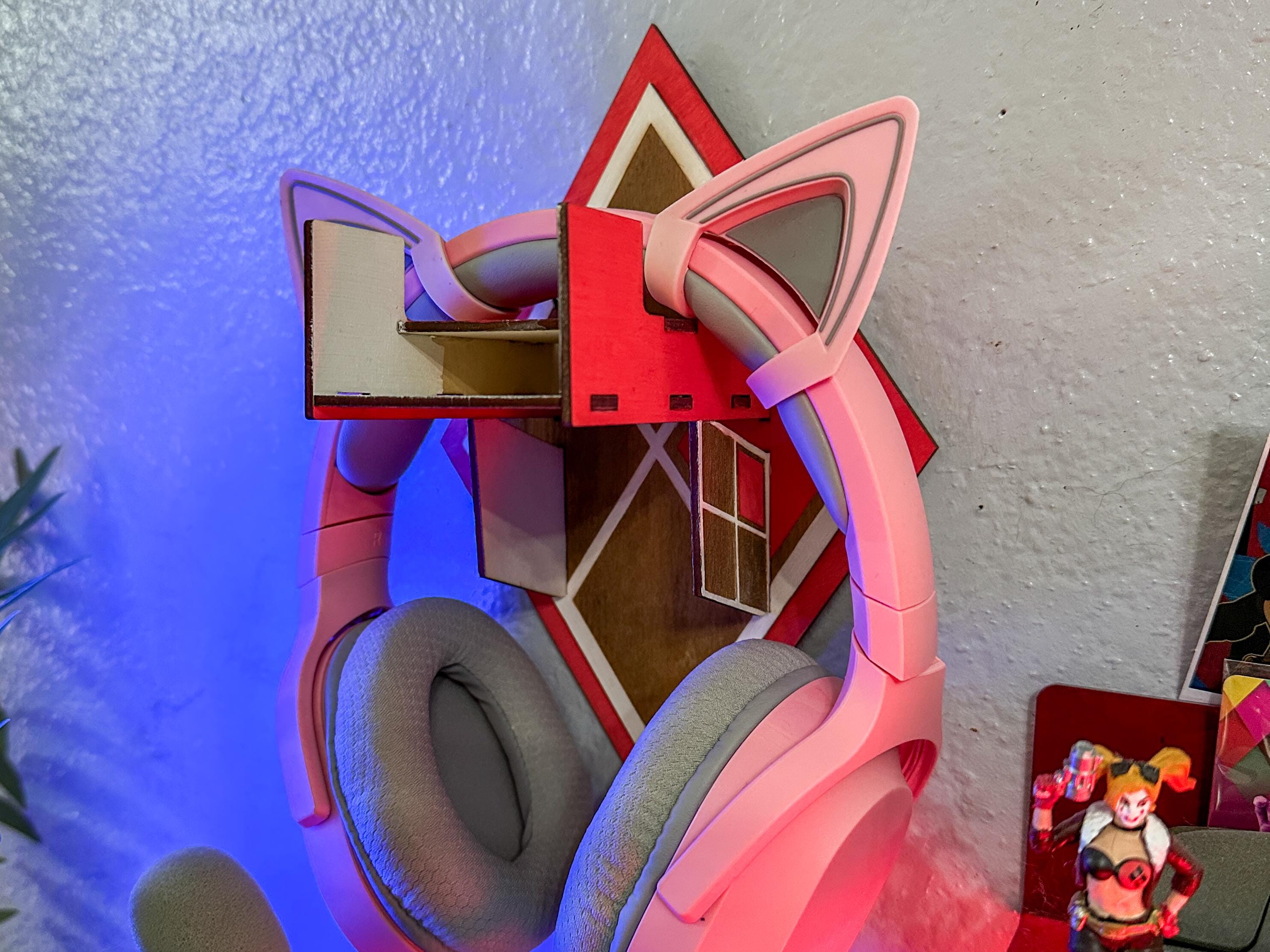 Red & Black Harlequin Diamonds Headset Holder or Controller Holder